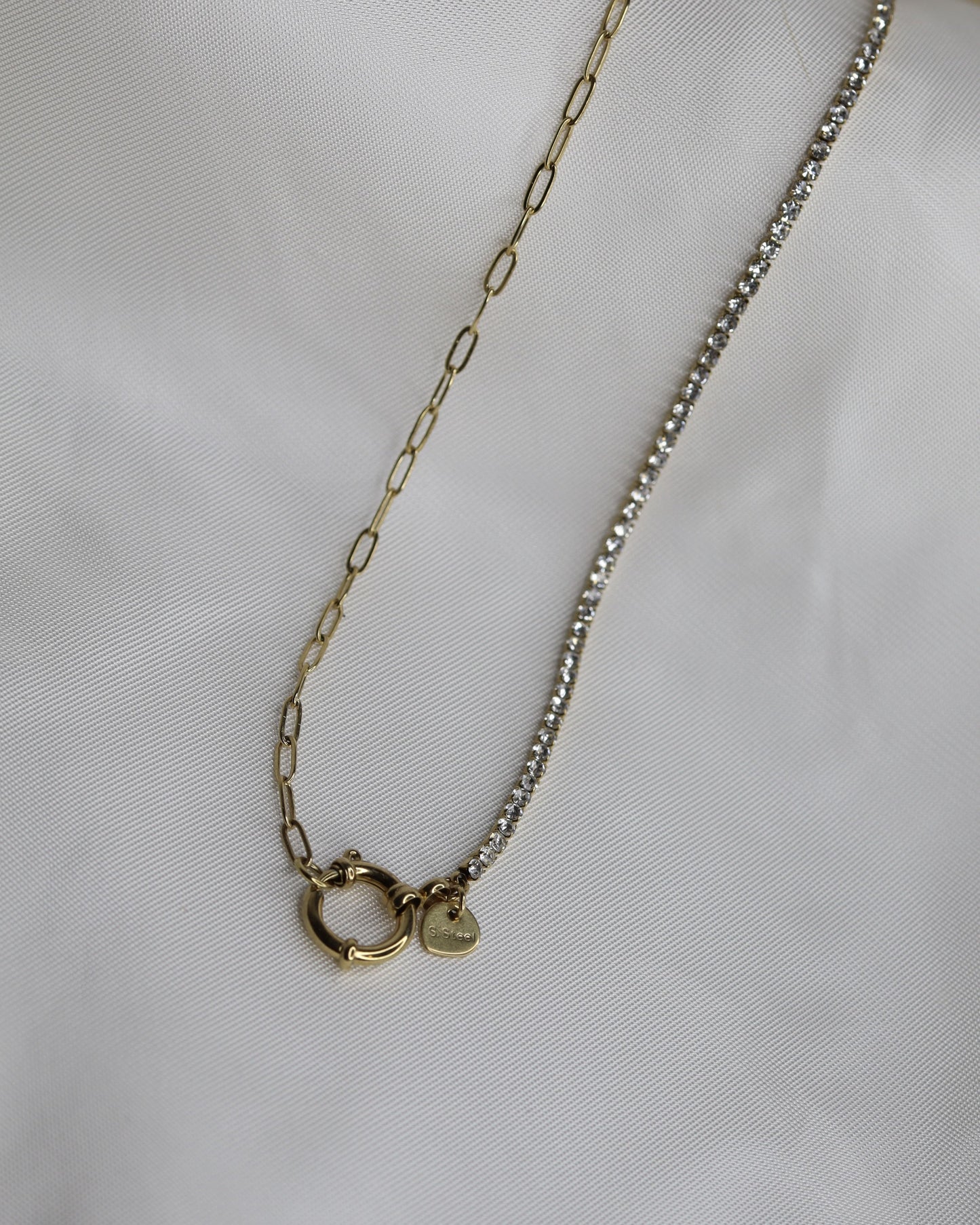 Collier Emma